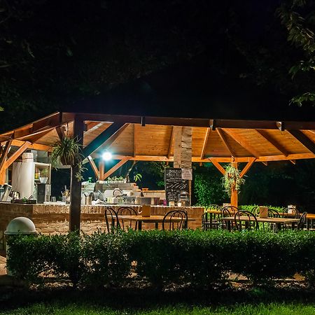 Lama Di Valle Rosa Ferrara Bagian luar foto