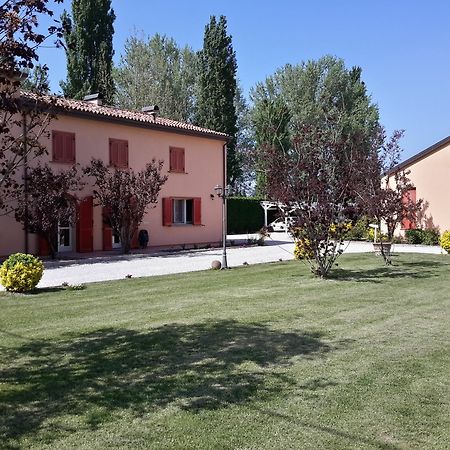 Lama Di Valle Rosa Ferrara Bagian luar foto